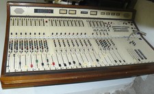Importante console radio d'occasion  Champigny-sur-Marne