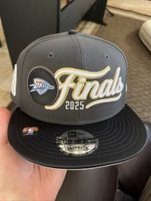 Chapéu Snapback Oklahoma City Thunder New Era 2025 NBA Finals Locker Room 9FIFTY comprar usado Chapéu Snapback Oklahoma City Thunder New Era 2025 NBA Finals Locker Room 9FIFTY comprar usado  Enviando para Brazil