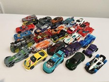 Conjunto de aproximadamente 30 carros em miniatura Hot Wheels, usado comprar usado  Enviando para Brazil