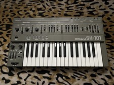 Roland 101 monophonic d'occasion  Vert-le-Grand