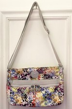 Bolsa tiracolo Kipling Angie estampa colorburst (obtenha seu próprio macaco) comprar usado  Enviando para Brazil