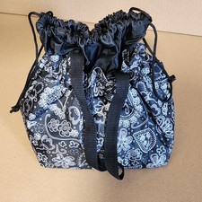 Lancheira Thirty One com isolamento térmico Cinch It Up pontos grandes floral preta rosa, usado comprar usado  Enviando para Brazil