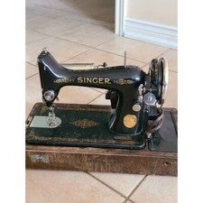 Usado, Antiga Máquina de Costura Singer Portátil Vintage 1931 Capa de Madeira Funcionando comprar usado  Enviando para Brazil