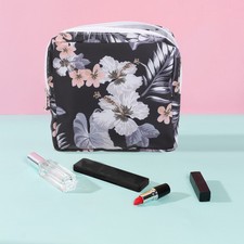 Sac serviettes hygiéniques d'occasion  Expédié en France