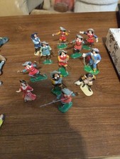 Figurines série 3 d'occasion  Gourdon