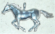 Pendentif forme cheval d'occasion  Arronville