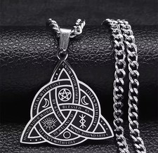 Collana amuleto nodo usato Collana amuleto nodo usato  Giugliano in Campania