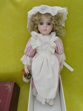 Poupée porcelaine blonde d'occasion  Montguyon