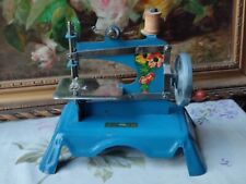 Ancienne petite machine d'occasion  France