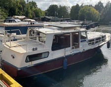 Lovely dutch river for sale  HEMEL HEMPSTEAD
