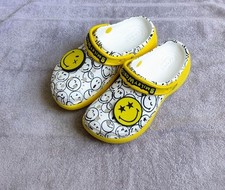 Crocs Smiley World Collab (tamanho feminino 8) comprar usado  Enviando para Brazil