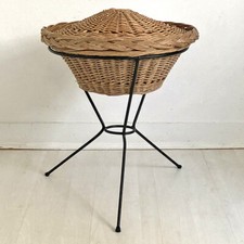 Panier osier piètement d'occasion Panier osier piètement d'occasion  Paris IX