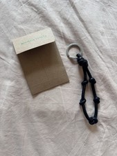 Chaveiro nó amuleto 2025 BOTTEGA VENETA 651465 preto 100% couro $475 comprar usado  Enviando para Brazil