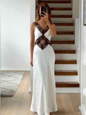 Vestido sexy longo maxi de cetim branco com detalhe de recorte de renda preta, usado comprar usado  Enviando para Brazil