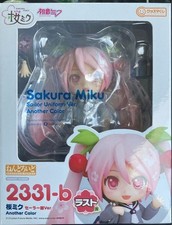 Figurine hatsune miku d'occasion  Expédié en France