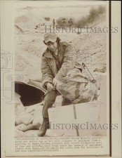 1974 Press Photo soldado israelense embala sua bolsa de viagem enquanto eles puxam de volta no Egito comprar usado  Enviando para Brazil