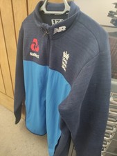 Large cricket coach for sale  VERWOOD