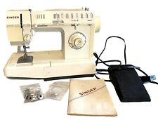 Máquina de costura Singer modelo 5838C com acessórios, pedal e manual portátil, usado comprar usado Máquina de costura Singer modelo 5838C com acessórios, pedal e manual portátil, usado comprar usado  Enviando para Brazil