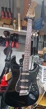 Squier stratocaster 2000 usato  Spedire a Italy