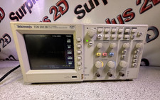 Osciloscópio de armazenamento digital Tektronix TDS 2012B dois canais 100 MHz 1 GS/s comprar usado  Enviando para Brazil