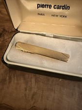 Vintage Pierre Cardin Clássico Tom Dourado Fecho de Gravata Clipe Bar Estoque Antigo Caixa Original, usado comprar usado  Enviando para Brazil