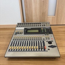 Yamaha 01v digital d'occasion  Expédié en Belgium