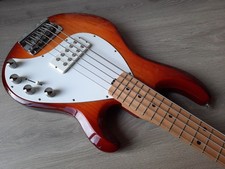 Ernie ball musicman d'occasion  France