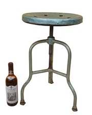 Sgabello industriale anni usato Sgabello industriale anni usato  Reggiolo