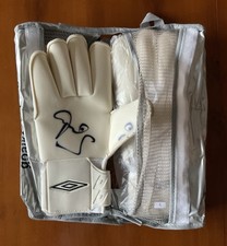 peter schmeichel gloves for sale peter schmeichel gloves for sale INVERKEITHING
