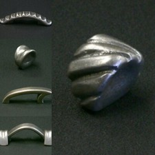 Lote misto de 40 puxadores de armário personalizados "Barz"/bronze veneziano $1400 comprar usado Lote misto de 40 puxadores de armário personalizados "Barz"/bronze veneziano $1400 comprar usado  Enviando para Brazil