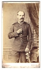 Fotografie H. Mathaus, München, Soldat in Uniform mit Epauletten und Säbel , usado comprar usado  Enviando para Brazil