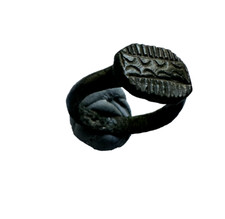 Anel de bronze antigo romano ou bizantino.      29 comprar usado  Enviando para Brazil