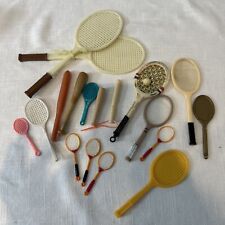 Usado, Tacos de beisebol e raquetes de tênis vintage dos anos 1970 miniaturas esportivas enfeites de bolo comprar usado  Enviando para Brazil