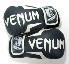 Luvas de boxe Venum 10 oz branco preto feitas à mão na Tailândia muay thai sparring comprar usado Luvas de boxe Venum 10 oz branco preto feitas à mão na Tailândia muay thai sparring comprar usado  Enviando para Brazil
