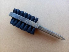 Brosse chaussures réglementai d'occasion  Pélissanne