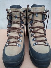 Scarponi trekking ramponabili usato  Forli