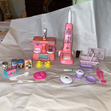 Acessórios de cozinha vintage Barbie aspirador de pó cafeteira sorvete comprar usado  Enviando para Brazil