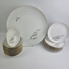 Set piatti ciotole usato  Spedire a Italy