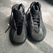 Size yeezy qntm for sale  Prince Frederick
