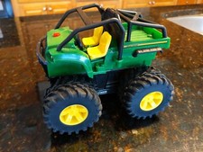 BUGGY JOHN DEERE DUNE 4X4 SONIDO Y MOVIMIENTO A PILAS segunda mano  Embacar hacia Mexico