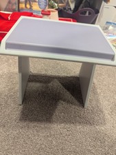 Secretária de computador American Girl Today Pleasant Company 1996 cinza azul Apple APENAS comprar usado Secretária de computador American Girl Today Pleasant Company 1996 cinza azul Apple APENAS comprar usado  Enviando para Brazil