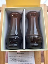 Shaker de sal e pimenta Le Creuset cacau marrom 12cm grés comprar usado  Enviando para Brazil