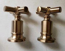 Brizo HX676-GL Invari Roman Tub Filler Cross Handle Kit, Luxe Gold comprar usado  Enviando para Brazil