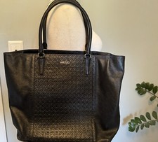 Usado, Bolsa tote de couro preta Arezzo comprar usado  Enviando para Brazil