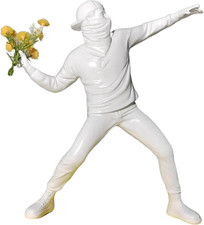 Scultura figura banksy usato  Roma