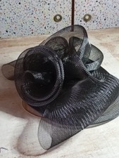 Chapeau noir probablement d'occasion  Sainte-Bazeille