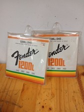 Pacote com 2 cordas de baixo Fender 1200l nos comprar usado Pacote com 2 cordas de baixo Fender 1200l nos comprar usado  Enviando para Brazil