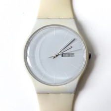 Swatch white rebel d'occasion  Paris IV