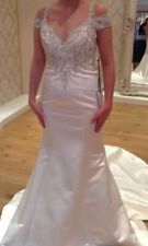 Elegant wedding gown for sale  MILTON KEYNES