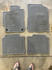 Tapete dianteiro e traseiro original do fabricante cinza conjunto de tapete para Toyota Camry 2012-14 comprar usado  Enviando para Brazil